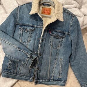 Levi's Classic Blue Denim Jacket with Sherpa Collar
